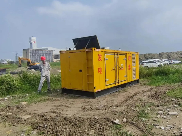 温岭200KW柴油发电机机组每小时的油耗量受哪些因素影响？