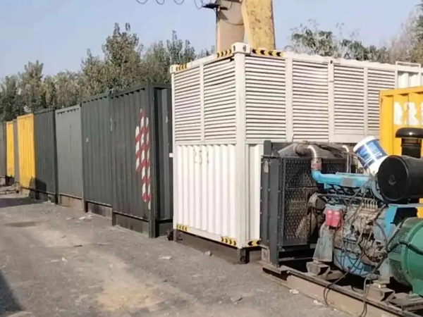 温岭200KW柴油发电机机组每小时油耗是多少？
